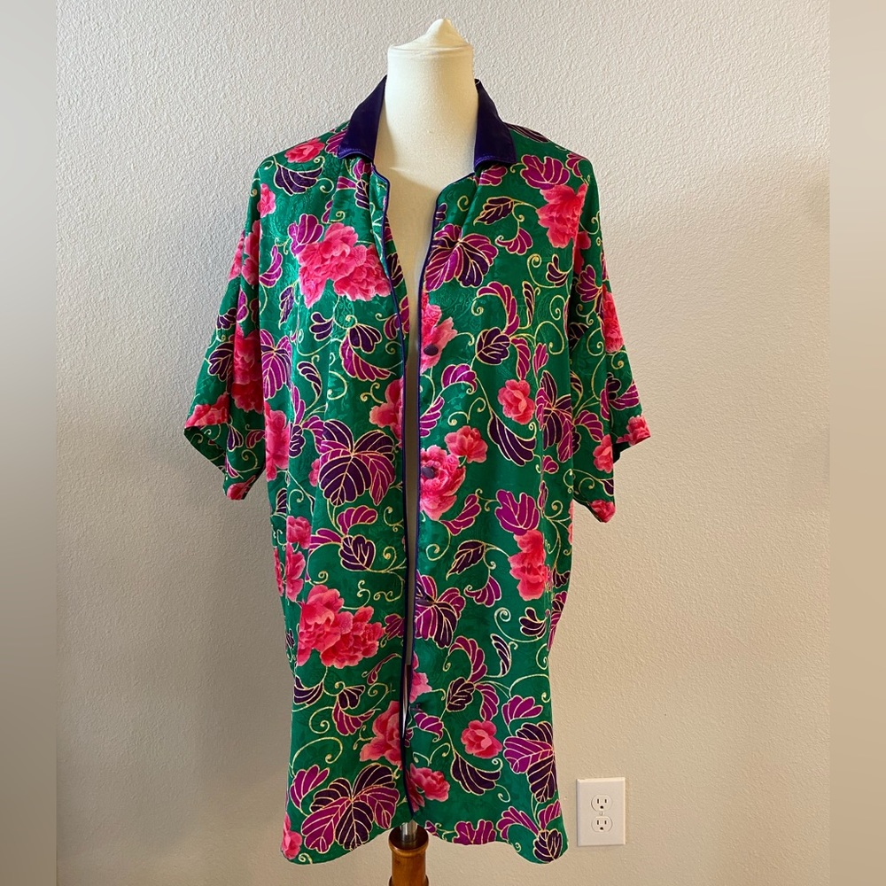 Vintage Victoria’s Secret Kimono Style Floral Silk Button Down Nightgown